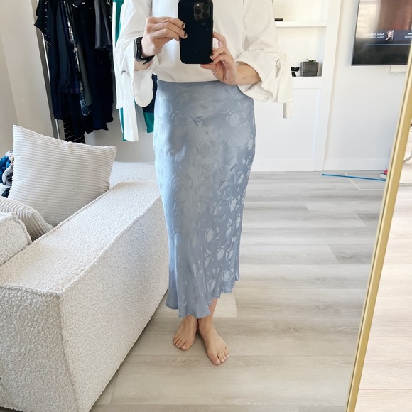 SATIN Baby Blue MIDI Skirt - Picture 3 of 5